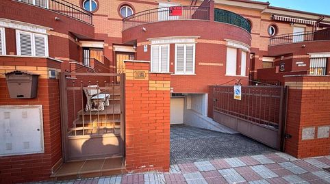 Foto 2 de Casa adosada en venta en Virgen del Rocío, La Carolina, Jaén