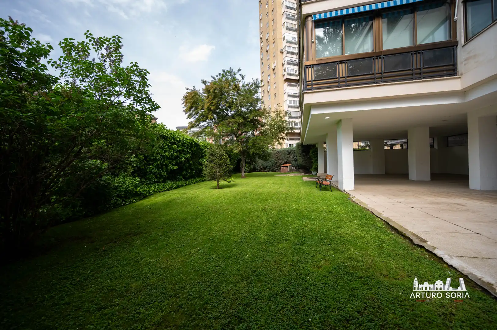 Jardín de Piso de alquiler en Madrid con Aire acondicionado y Piscina comunitaria