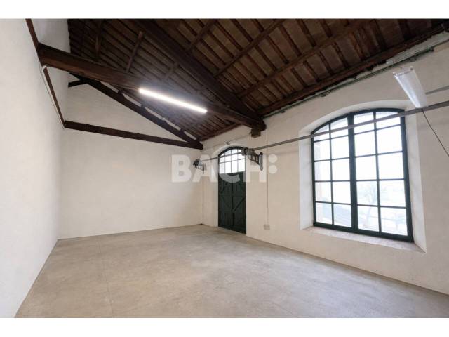 Oficina en Alquiler en Calle Sant Jordi en Caputxins - Ambulatori