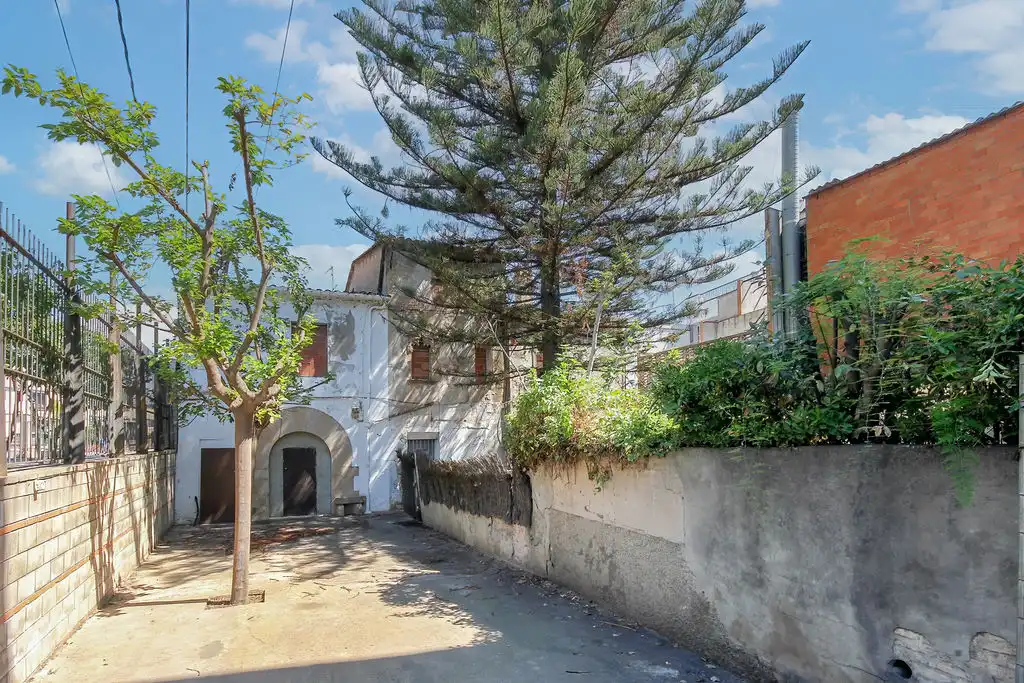 Semi-detached house for sale in C/ Rectoria, imagen 2