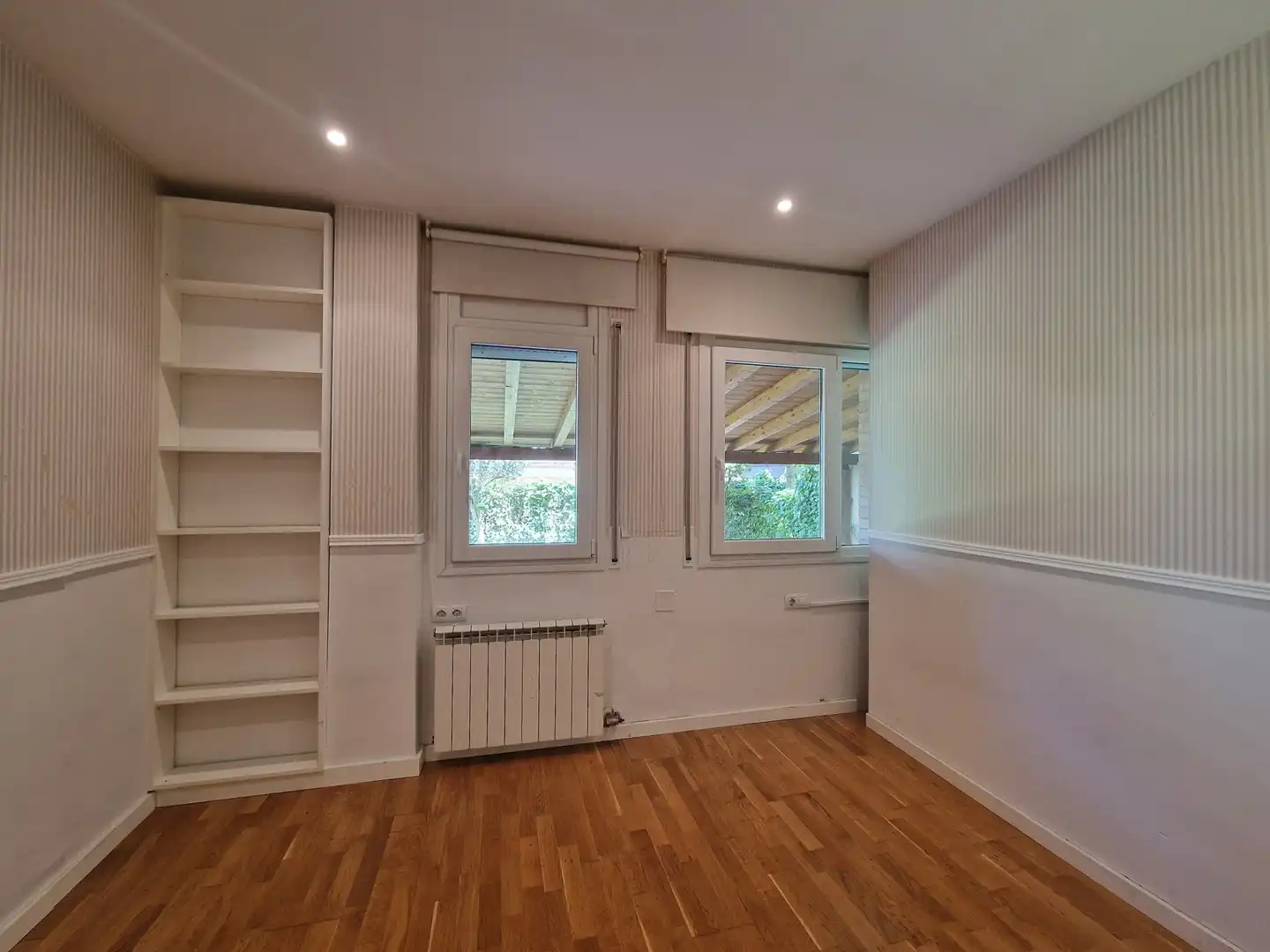 Bedroom of Ground floor for sale in Girona  with Air Conditioner, Heating and Terrace