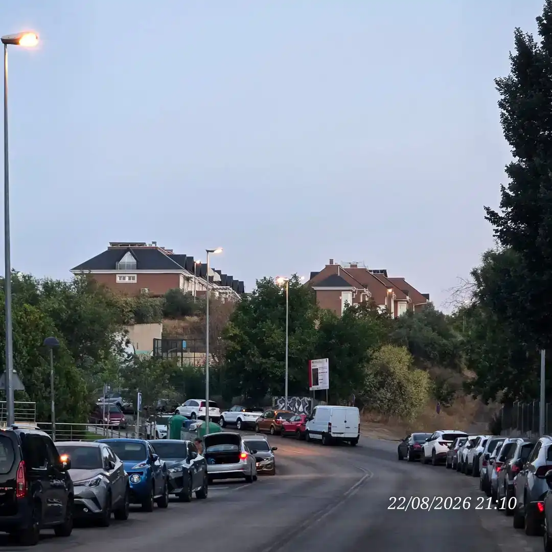 Vista exterior de Casa o xalet en venda en Valdemoro amb Aire condicionat, Piscina i Balcó