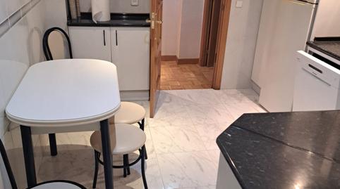 Foto 3 de Piso de alquiler en Calle de Puentelarra, Santa Eugenia, Madrid