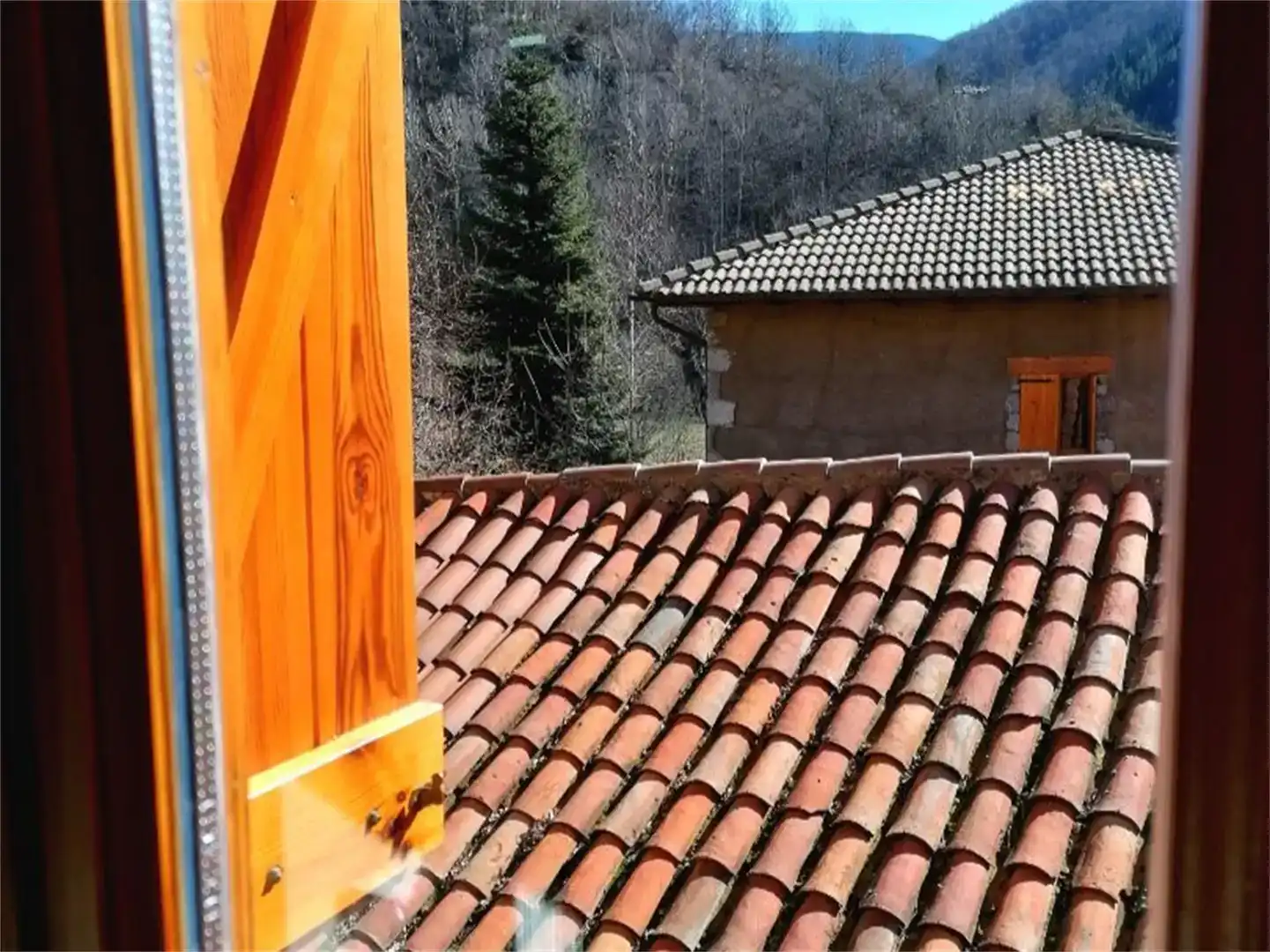 Außenansicht von Wohnungen zur Miete in Setcases mit Abstellraum, Möbliert und Balkon