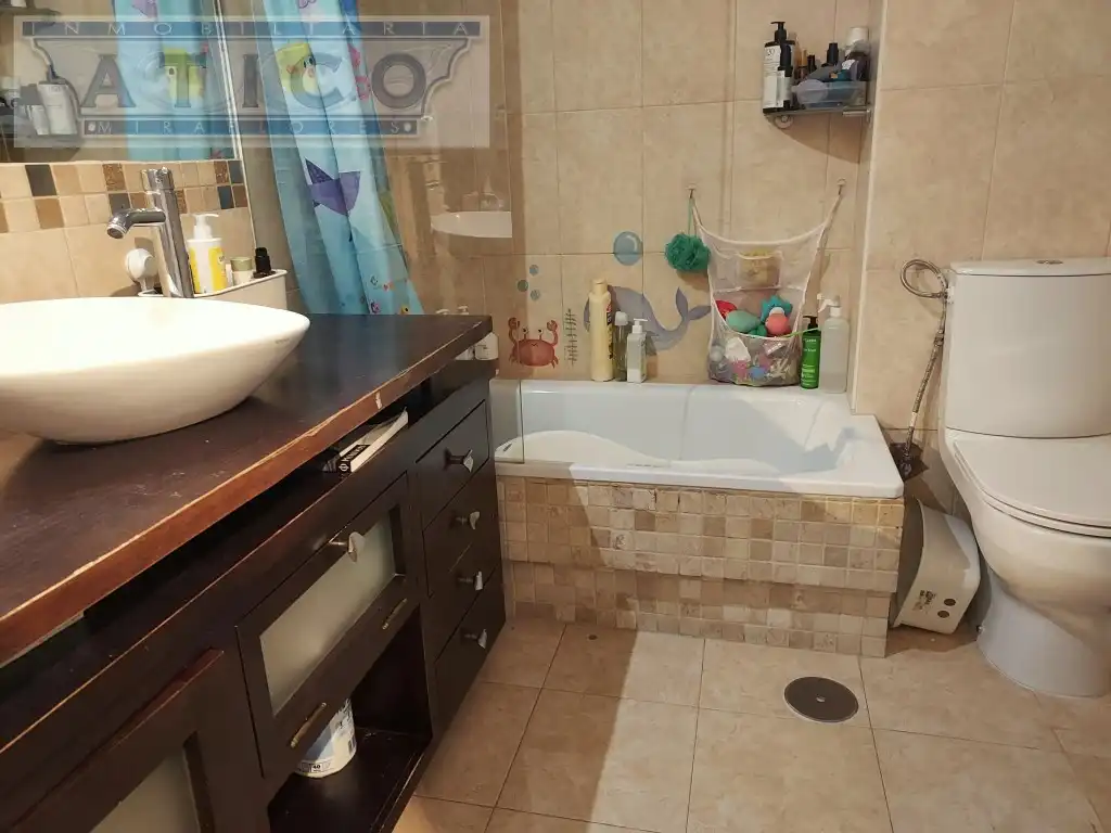 Baño de Piso en venta en Sevilla con Aire acondicionado, Jardín privado y Piscina