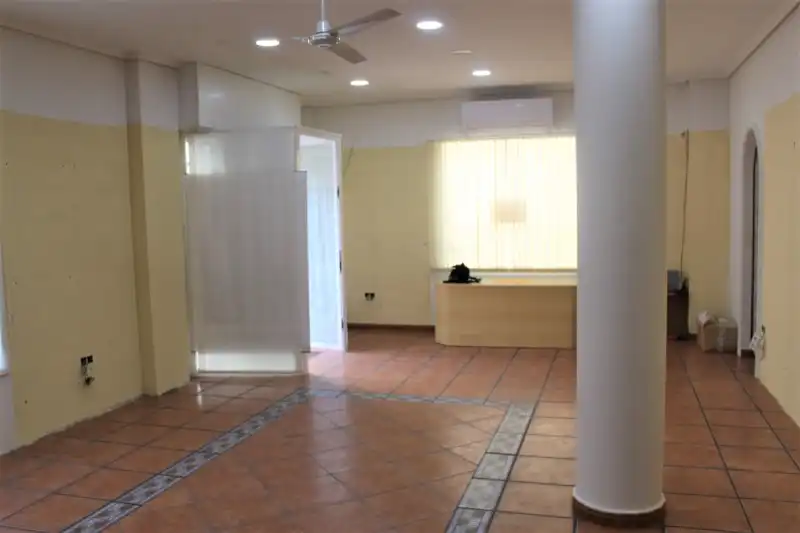 Local comercial en venta en Tomelloso