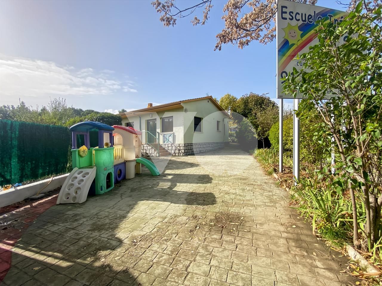 Vista exterior de Casa o xalet en venda en Becerril de la Sierra amb Calefacció, Jardí privat i Piscina