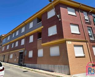Vista exterior de Apartament de lloguer en San Andrés del Rabanedo amb Calefacció, Traster i Moblat