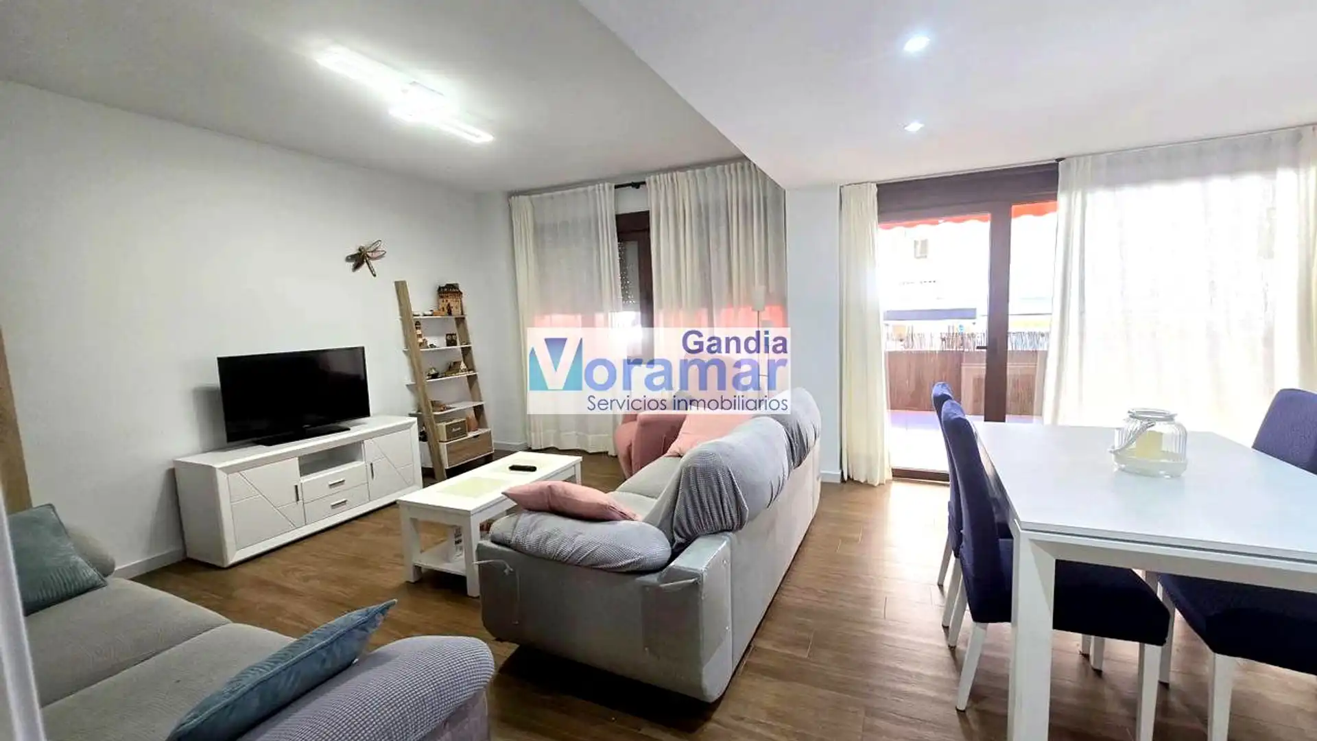 Sala de estar de Apartamento en venta en Gandia con Aire acondicionado, Terraza y Amueblado