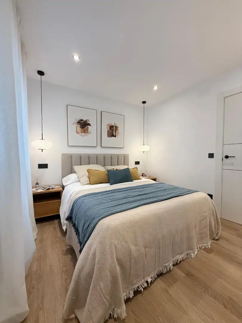 Bedroom of Flat for rent in Salamanca  with Heating, Parquet flooring and Terrace