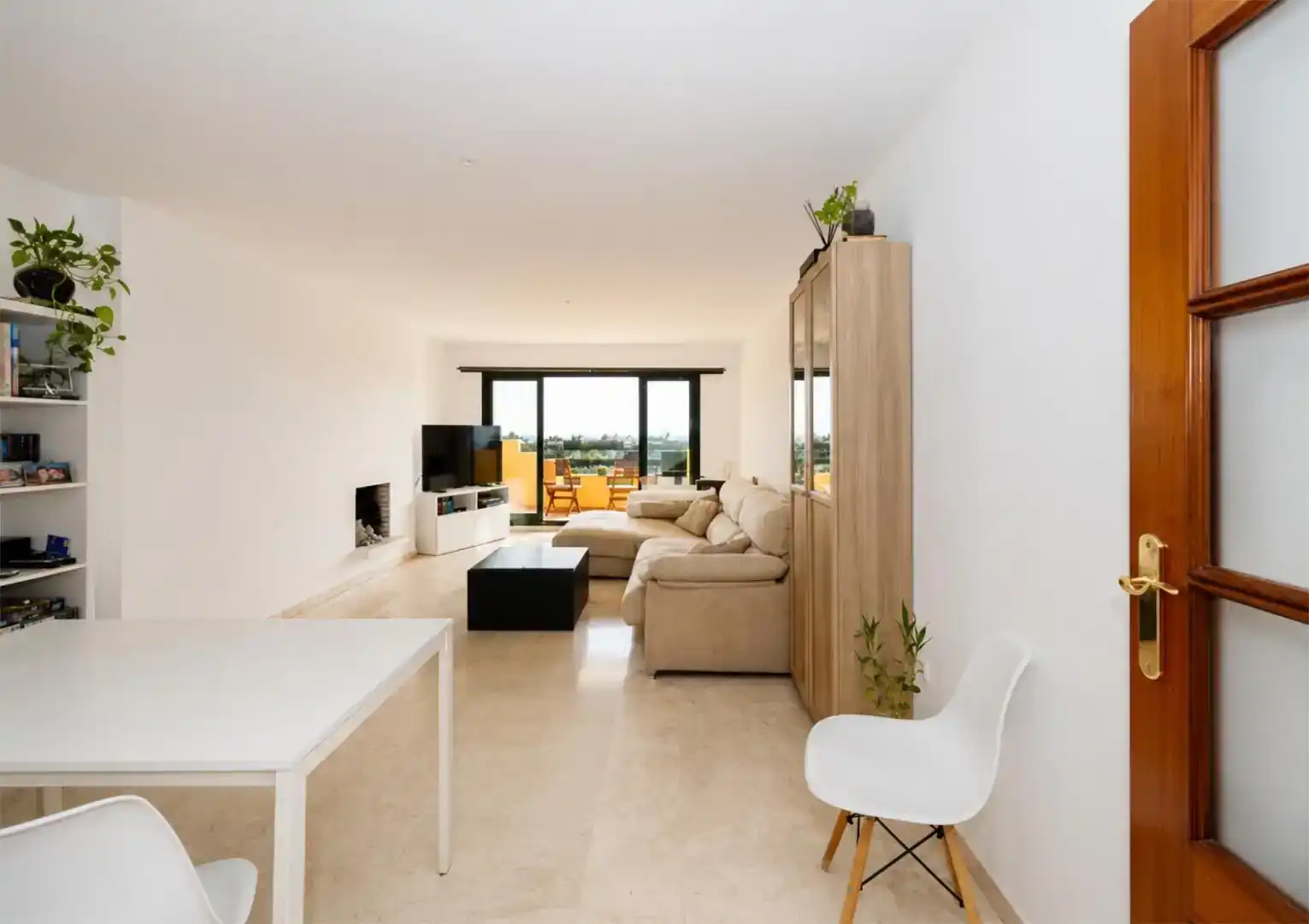 Sala de estar de Dúplex en venta en Estepona con Piscina