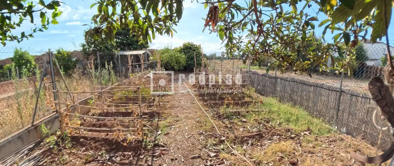 Haus oder Chalet zum Verkauf in Castellón de la Plana / Castelló de la Plana mit Privatgarten und Abstellraum
