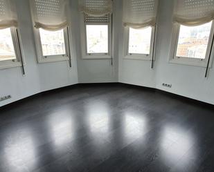 Bedroom of Flat to rent in Bilbao   with Air Conditioner and Heating