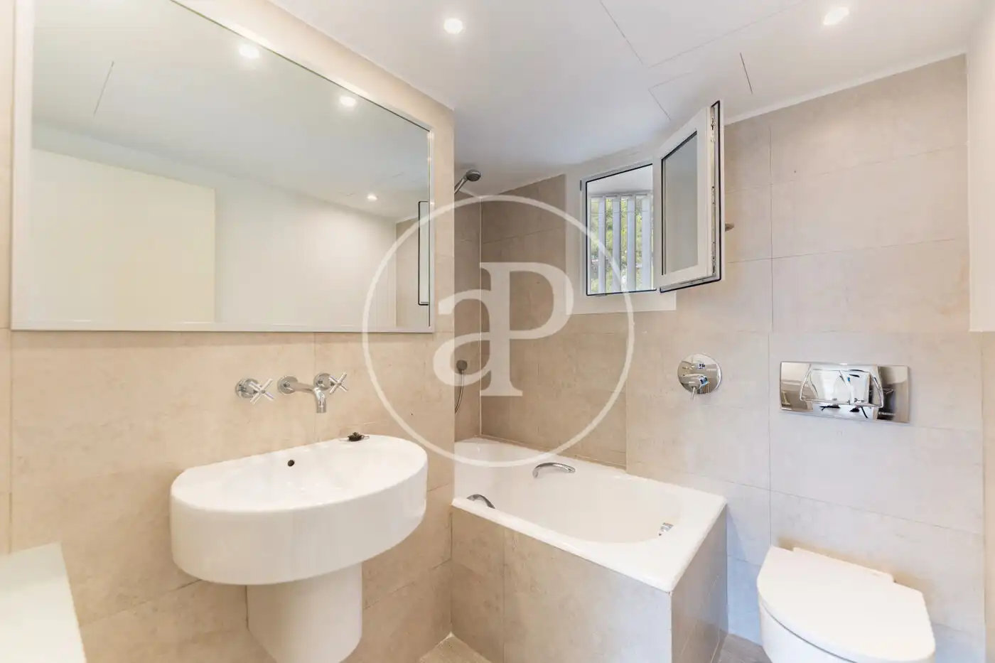 Bathroom of Flat for rent in Calvià  with Air Conditioner, Heating and Private garden