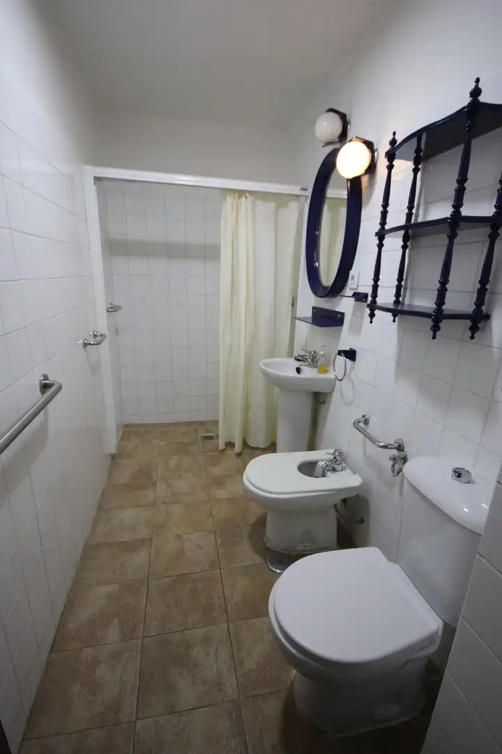 Badezimmer von Wohnungen zum Verkauf in San Juan de Aznalfarache mit Klimaanlage und Balkon