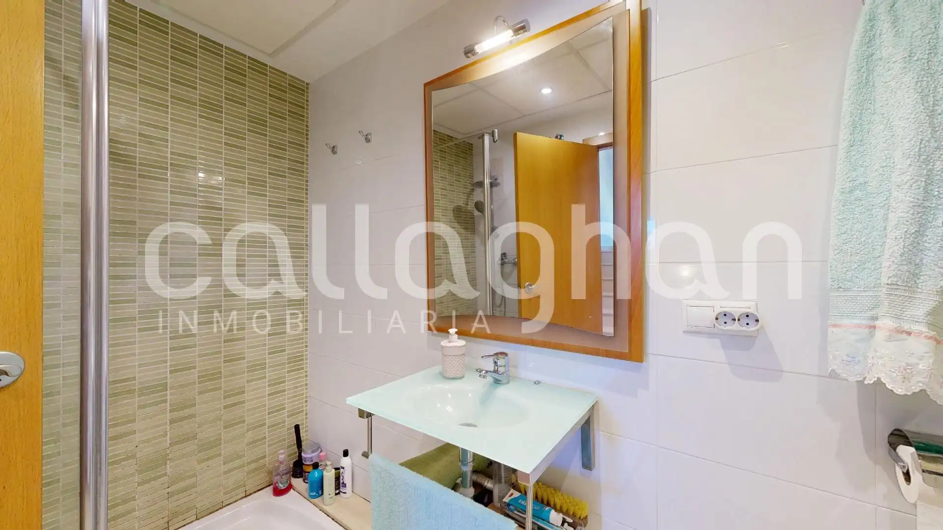 Bathroom of Detached homes for sale in Benaguasil  with Air Conditioner, Heating and Private garden