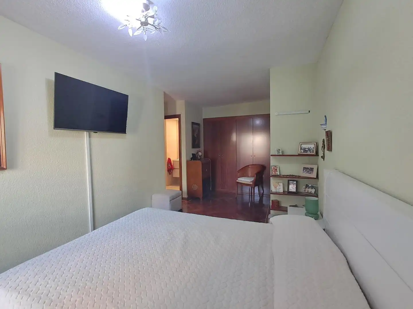 Bedroom of Flat for sale in Madrid  with Air Conditioner, Heating and Private garden
