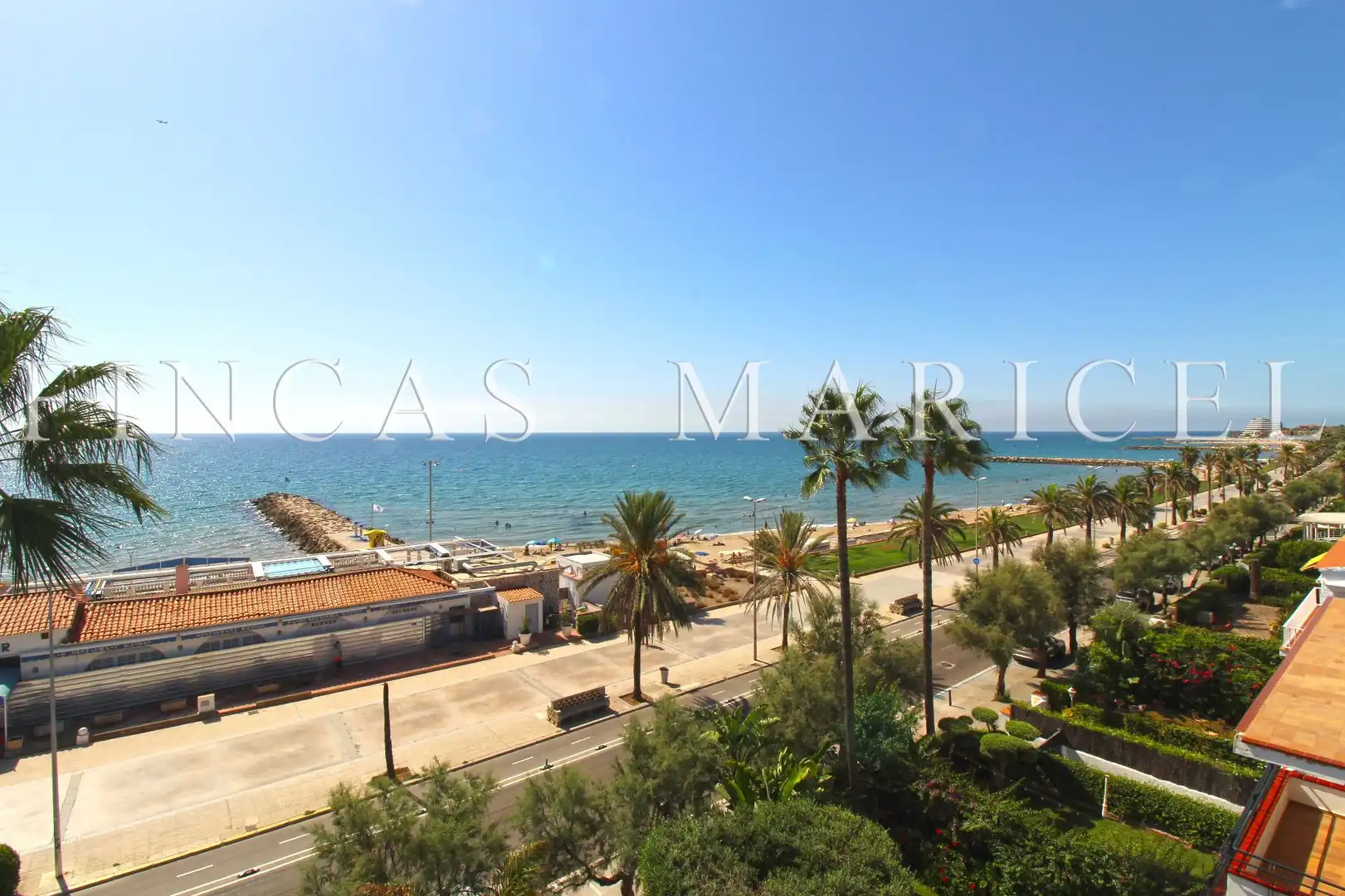 Ático de alquiler en Sitges con Aire acondicionado, Calefacción y Terraza
