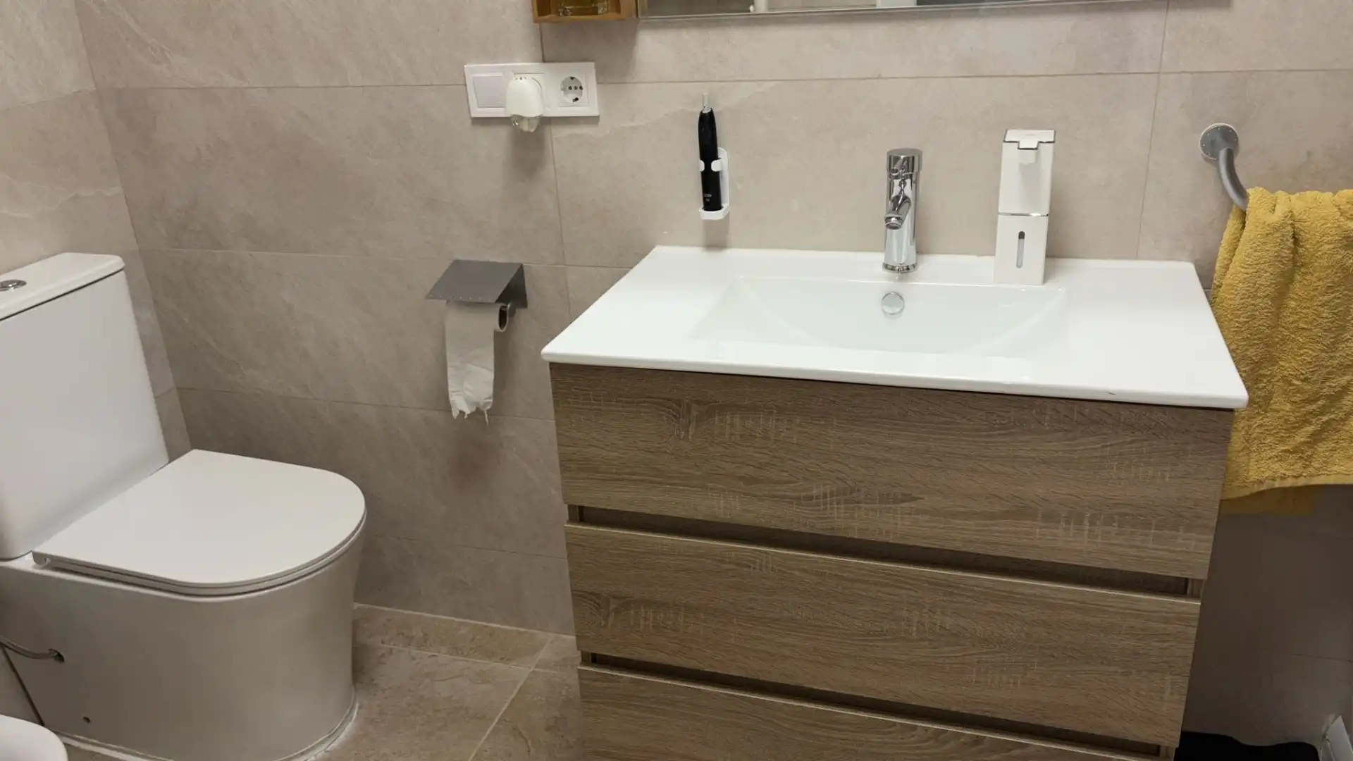 Baño de Piso en venta en Santpedor con Calefacción, Horno y Balcón