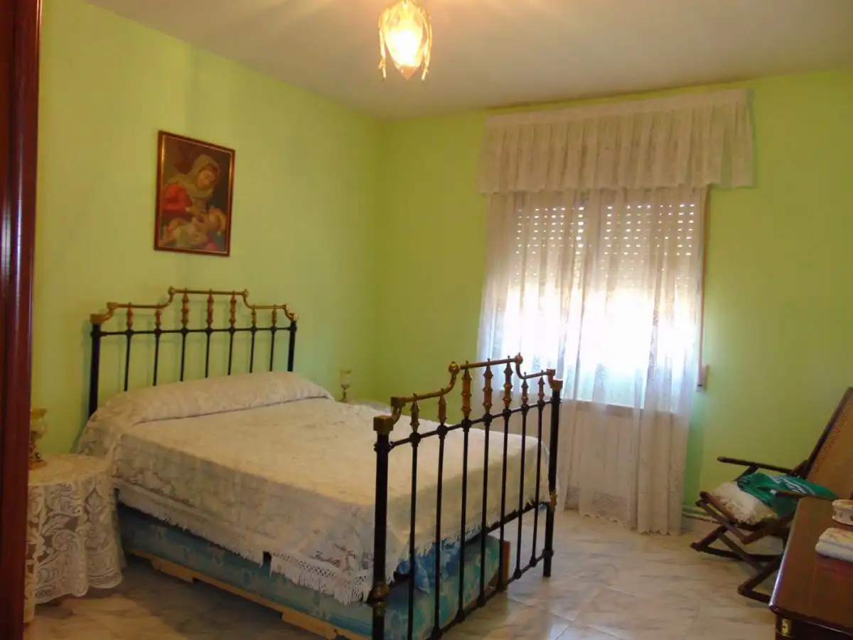 Habitación de Casa o chalet en venta en San Carlos del Valle con Calefacción, Terraza y Trastero