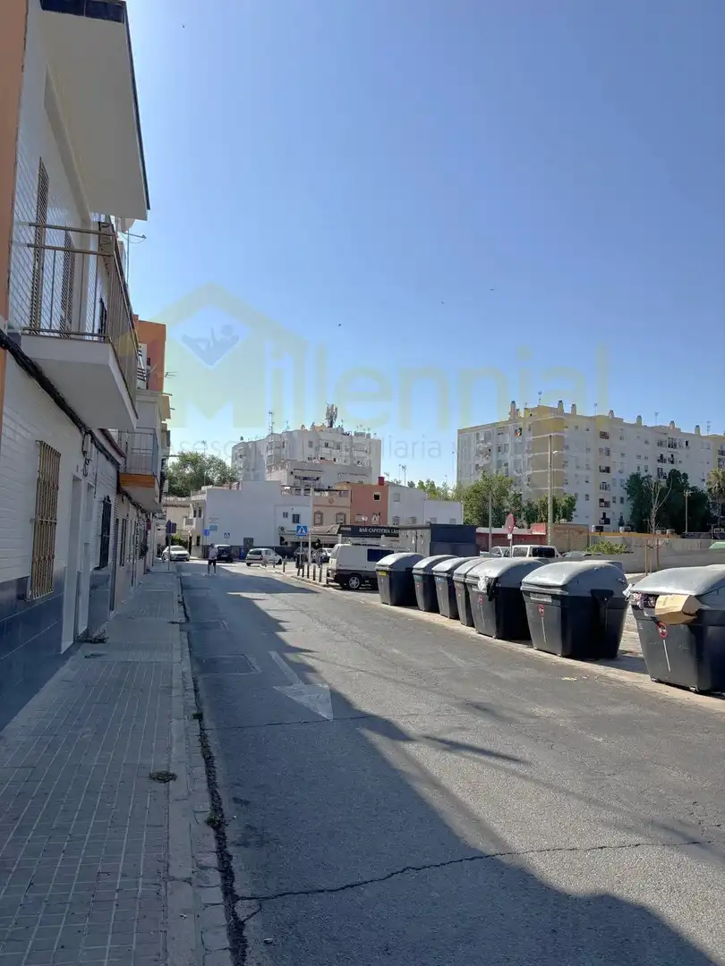 Vista exterior de Pis en venda en Sevilla