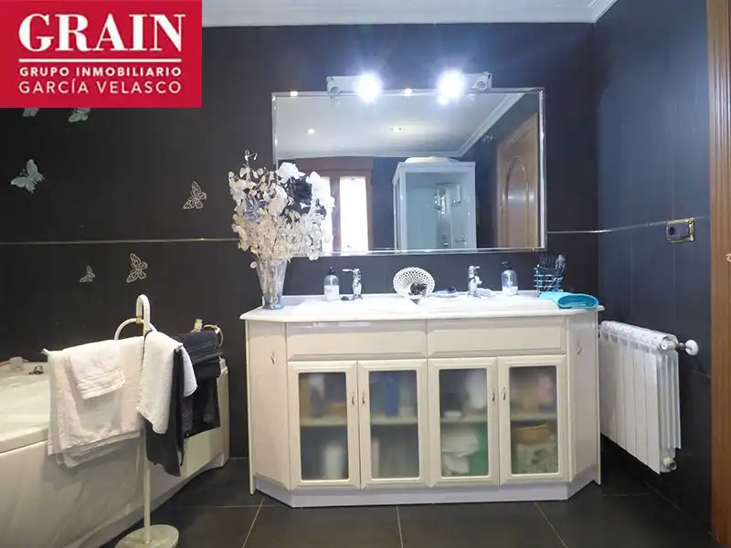 Baño de Casa o chalet en venta en Albacete con Aire acondicionado, Calefacción y Jardín privado