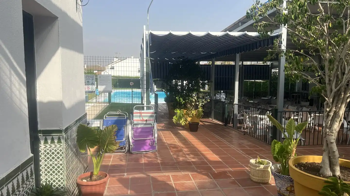 Terrassa de Casa o xalet en venda en Montequinto amb Jardí privat, Terrassa i Piscina comunitària