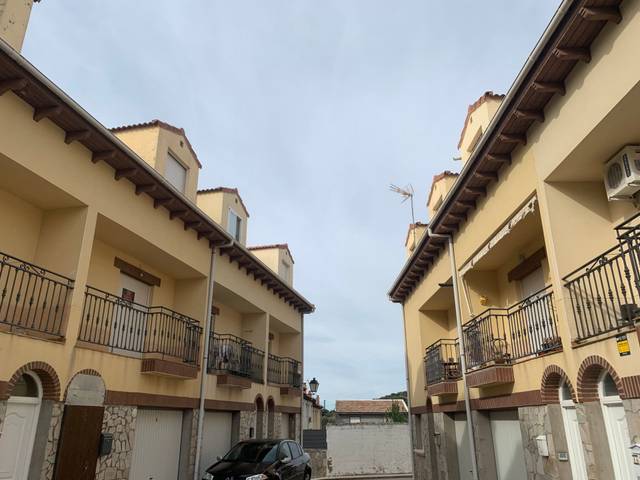Casa-chalet en Venta en LANCHARES B, 15 en Sotillo de la Adrada
