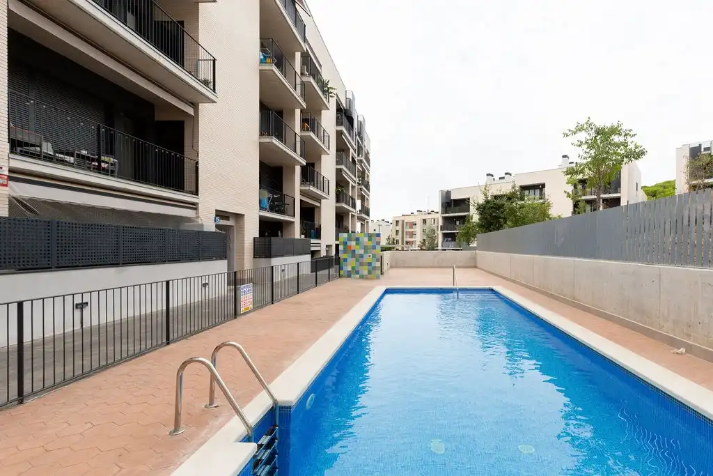 Piscina de Apartament en venda en Arenys de Mar amb Aire condicionat, Calefacció i Parquet