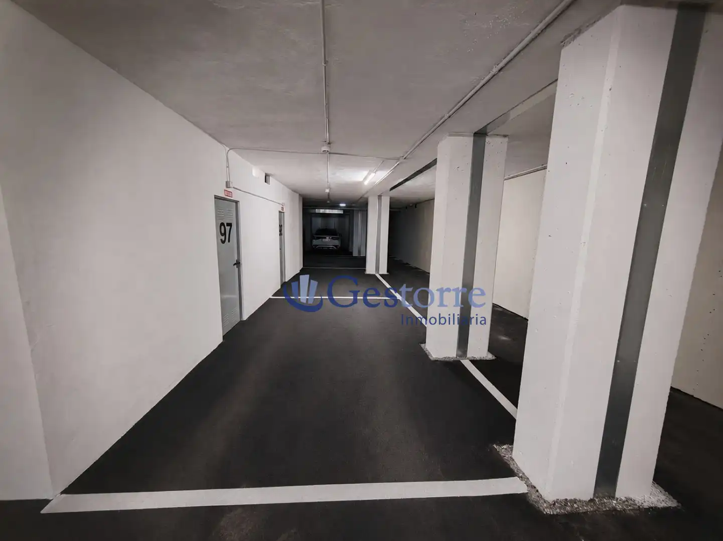 Parking of Flat for rent in Oviedo   with Heating and Balcony