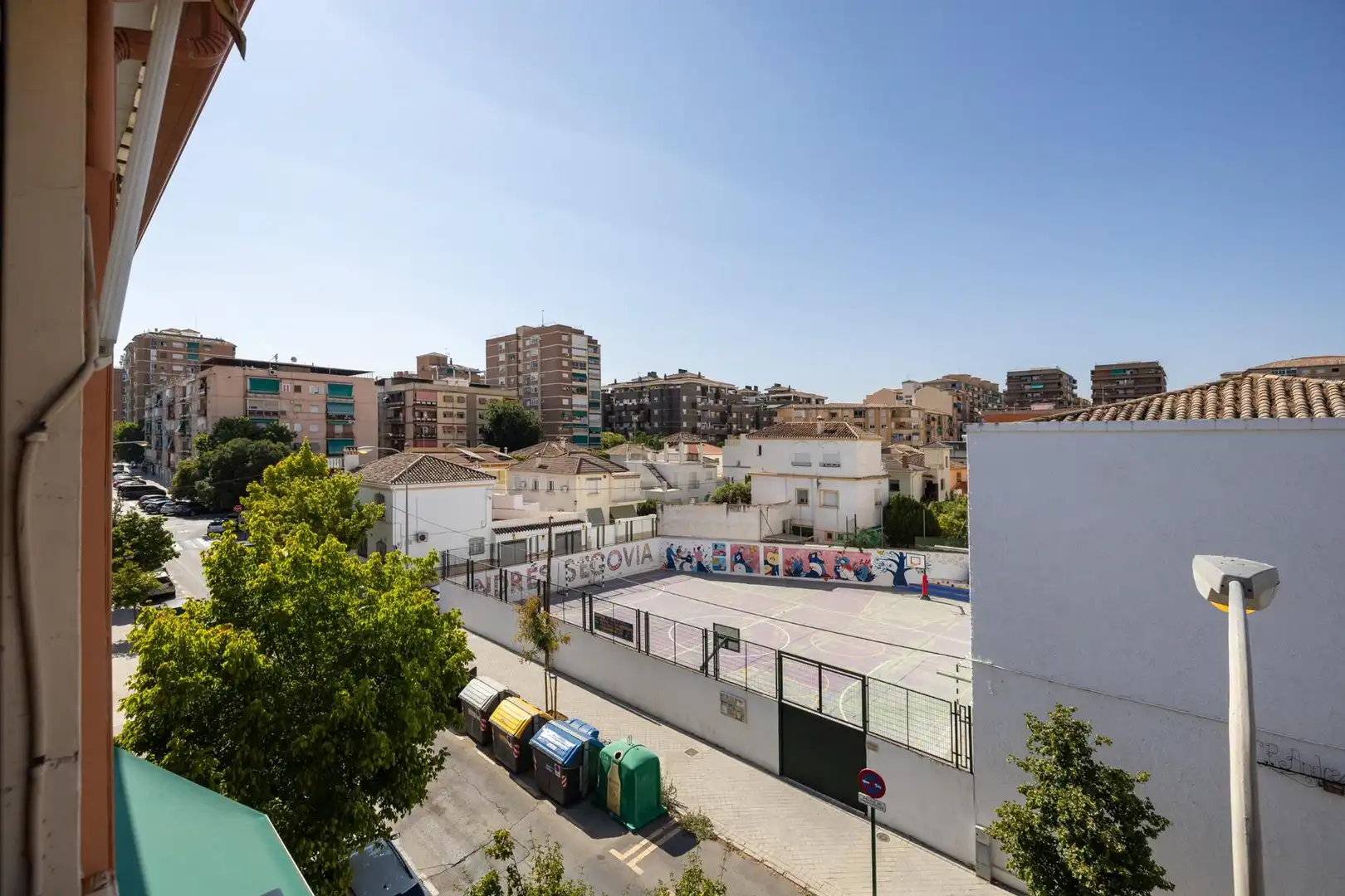 Vista exterior de Piso en venta en Granada