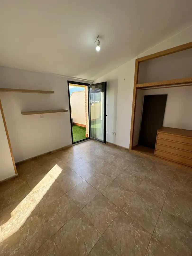 Schlafzimmer von Dachboden zum Verkauf in Murcia mit Klimaanlage, Terrasse und Abstellraum