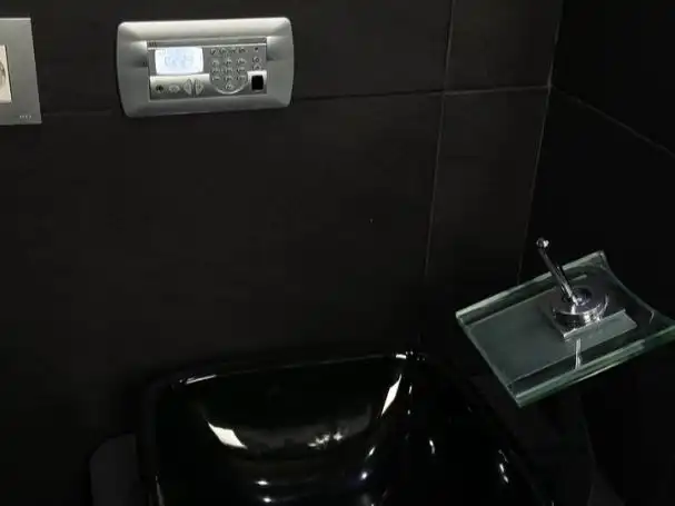 Bany de Pis en venda en Telde amb Terrassa