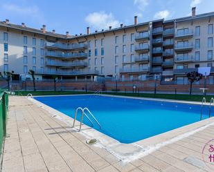 Swimming pool of Attic for sale in Jaca  with Air Conditioner, Heating and Private garden