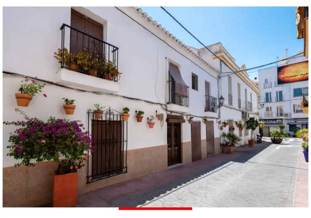 Immobles singulars en venda a Estepona Pueblo, imagen 2