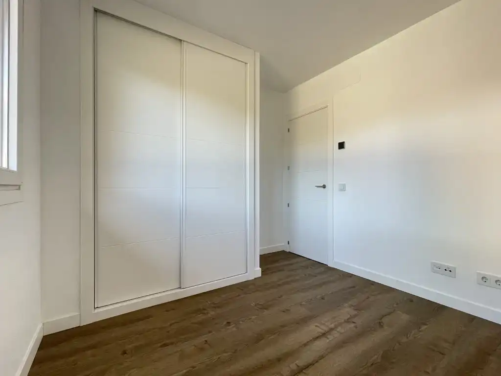 Ground floor for rent in Calle Libertad De La, La Navata