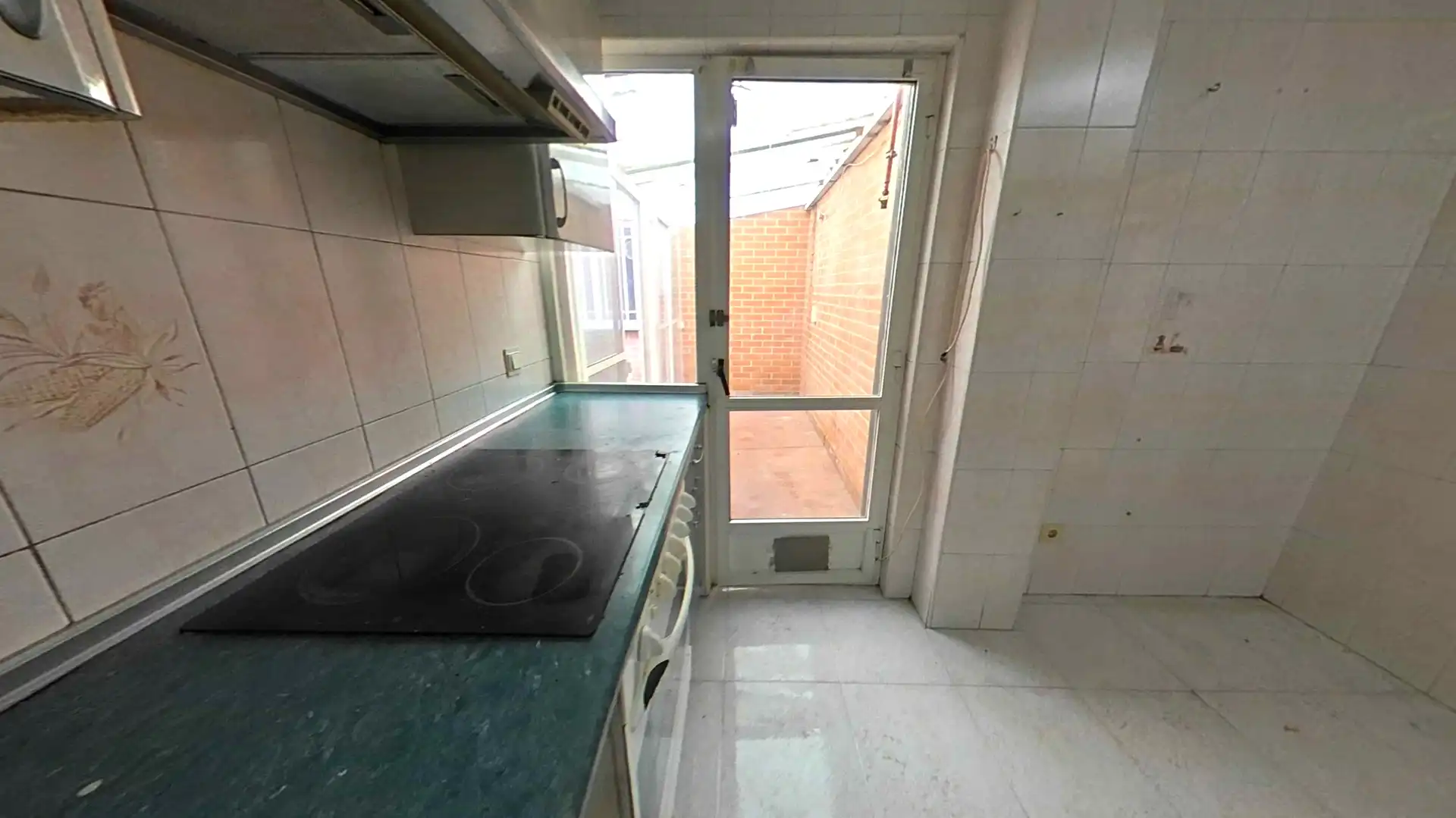 Küche von Wohnung zum Verkauf in Benavente mit Heizung, Ofen und Balkon