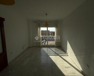 Bedroom of Flat for sale in  Sevilla Capital  with Air Conditioner, Heating and Private garden