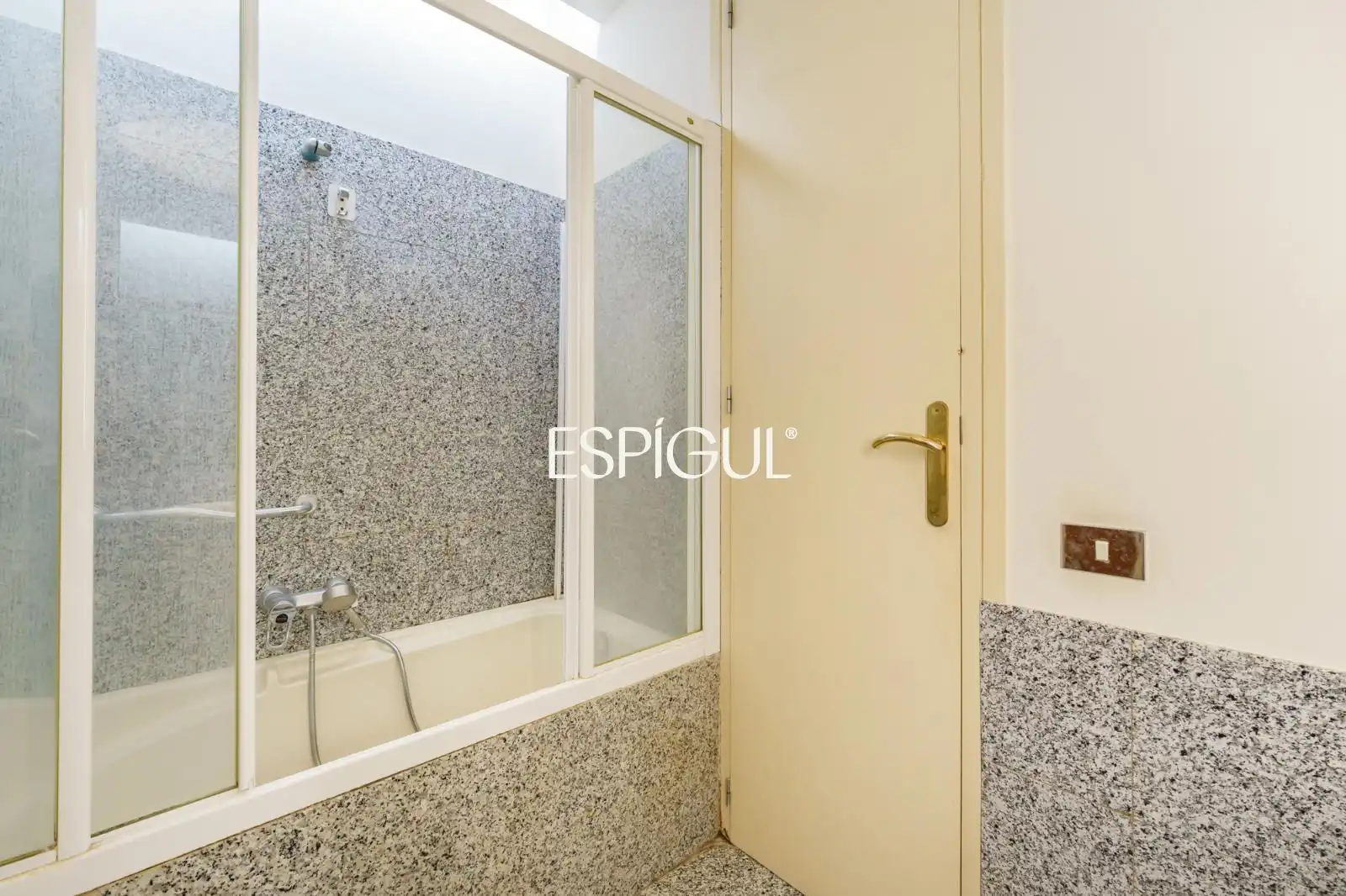 Flat with balcony for sale in Corsega, imagen 33