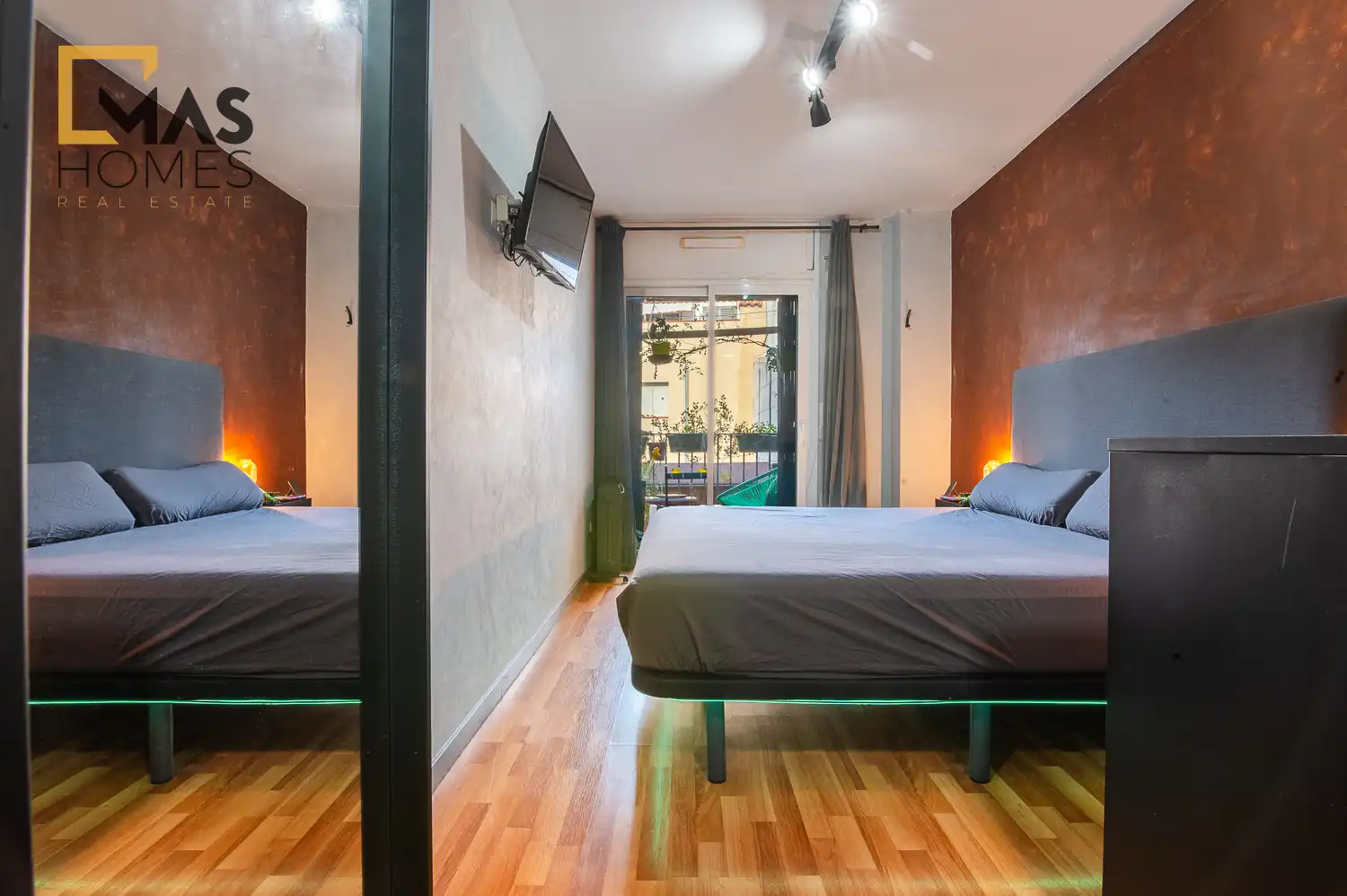 Schlafzimmer von Erdgeschoss zum Verkauf in Martorell mit Balkon