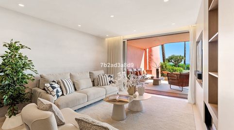 Exclusivo Apartamento en Menara Beach: Lujo Renovado Frente al Mar en la Nueva Milla de Oro, imatge 2