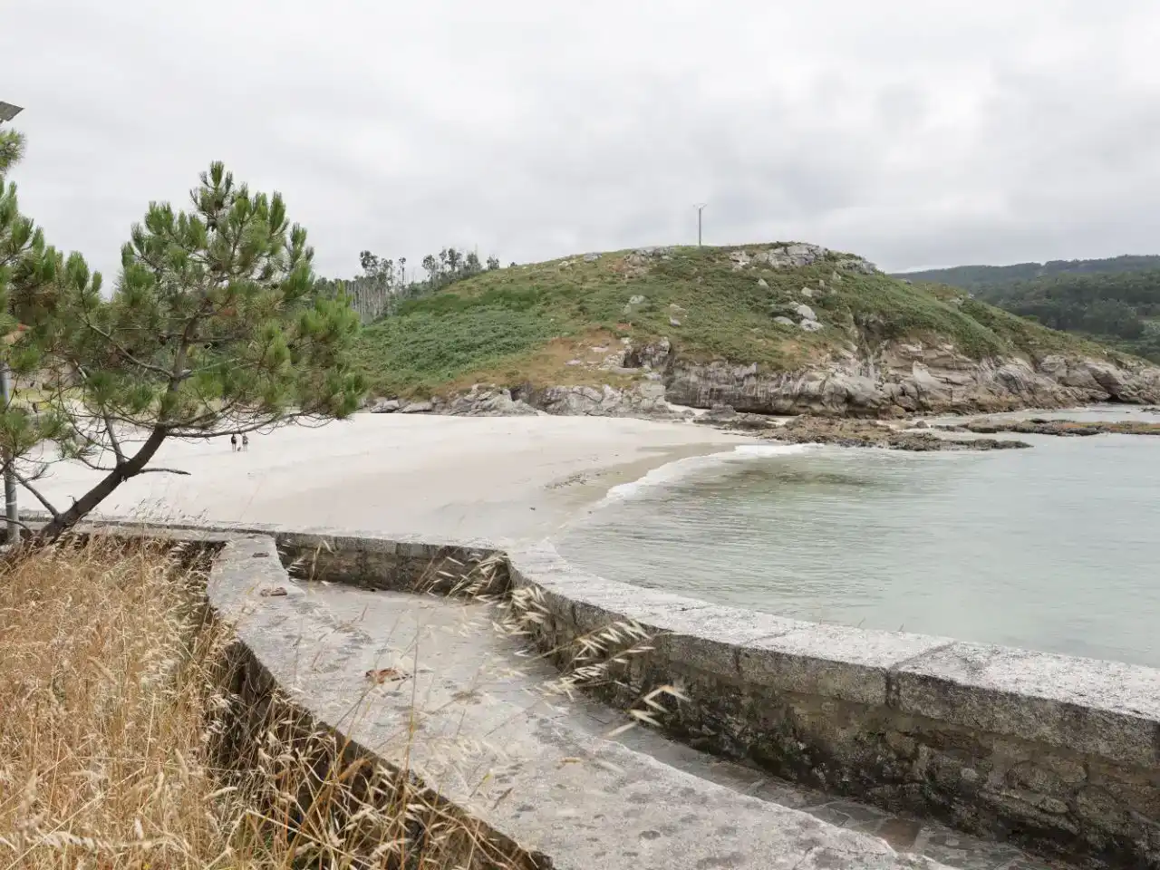 Vista exterior de Pis de lloguer en Ponteceso amb Parquet, Traster i Moblat