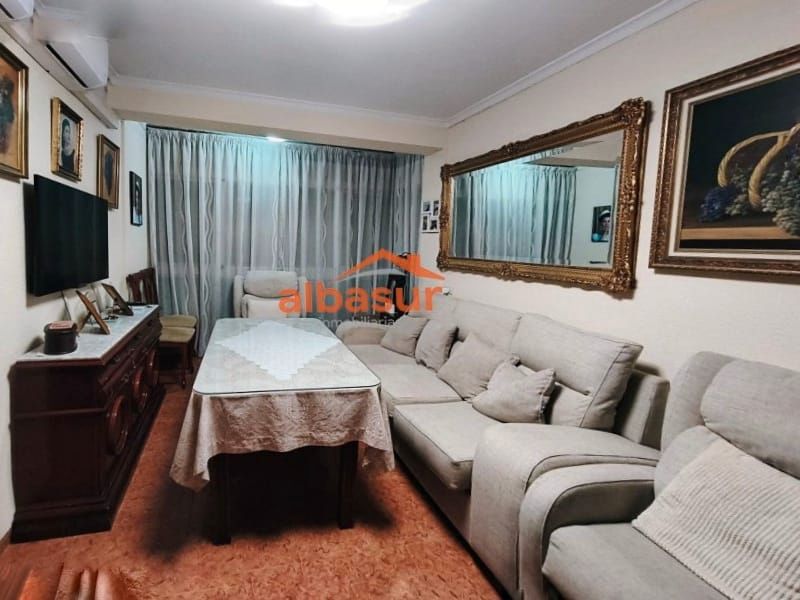 Sala d'estar de Pis en venda en  Córdoba Capital amb Aire condicionat, Calefacció i Terrassa