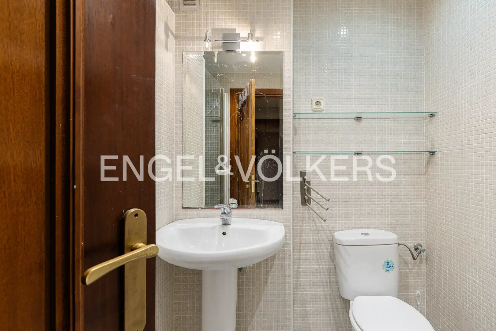 Baño de Piso en venta en Pozuelo de Alarcón con Aire acondicionado, Calefacción y Parquet