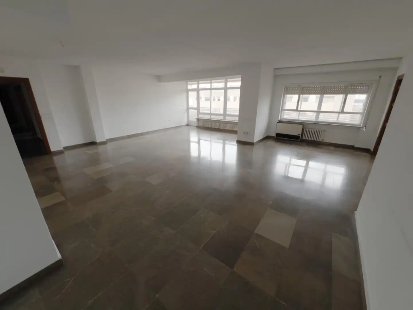 Wohnung zum Verkauf in Córdoba mit Klimaanlage und Terrasse