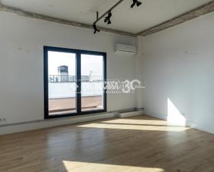 Sala d'estar de Loft en venda en  Madrid Capital amb Aire condicionat, Calefacció i Terrassa
