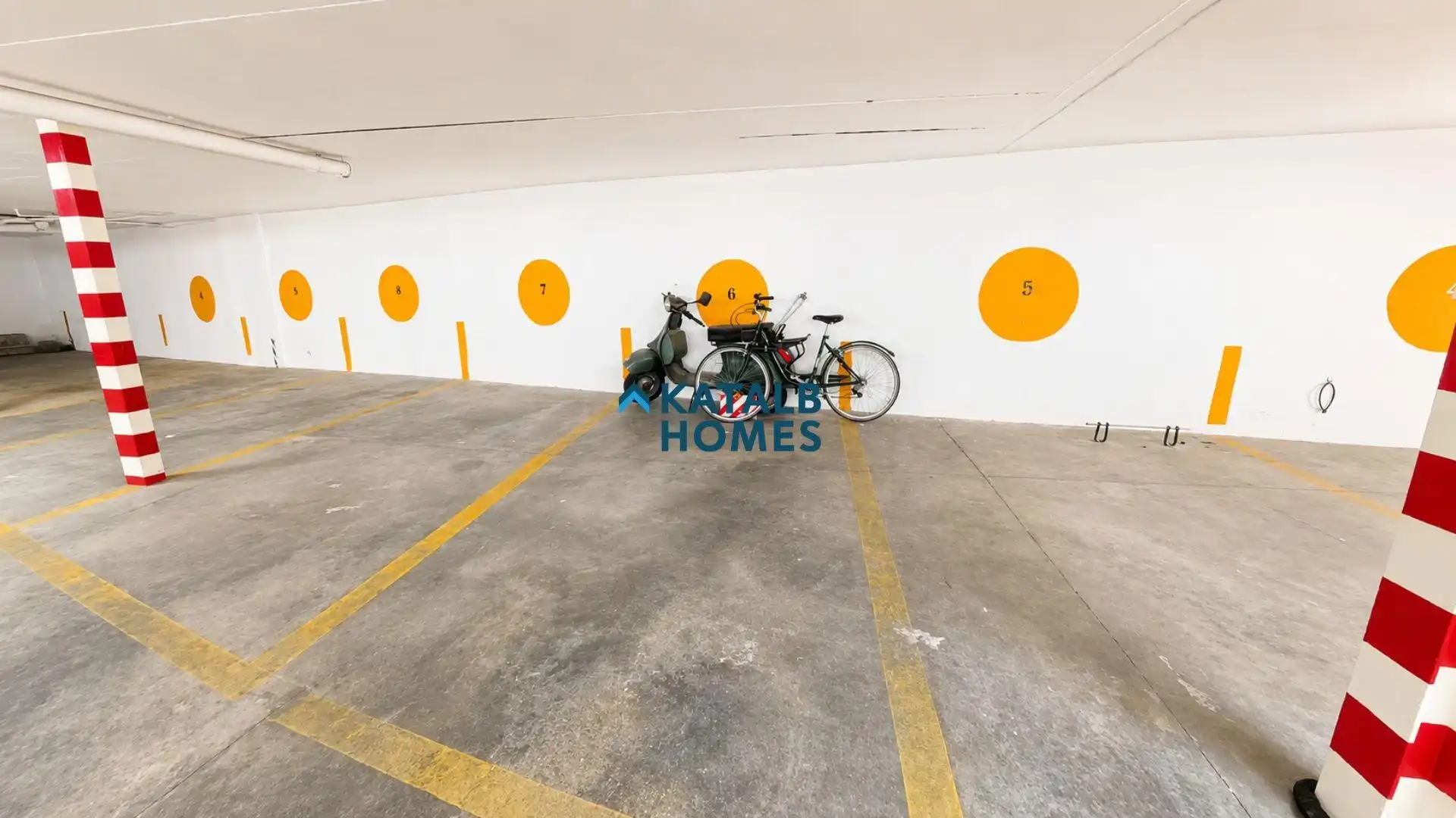 Parking de Planta baja en venta en Sevilla con Terraza
