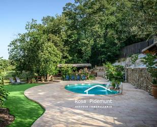 Piscina de Finca rústica en venda en Girona Capital amb Aire condicionat, Calefacció i Jardí privat