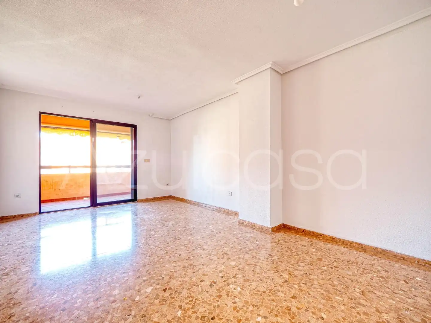 Sala d'estar de Pis en venda en Alicante / Alacant amb Calefacció, Terrassa i Traster