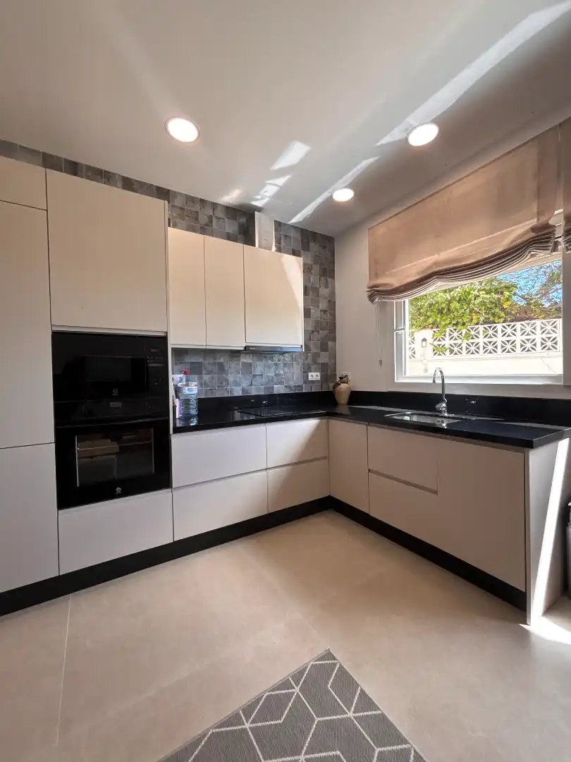 Kitchen of Detached homes for rent in Málaga  with Air Conditioner, Heating and Private garden